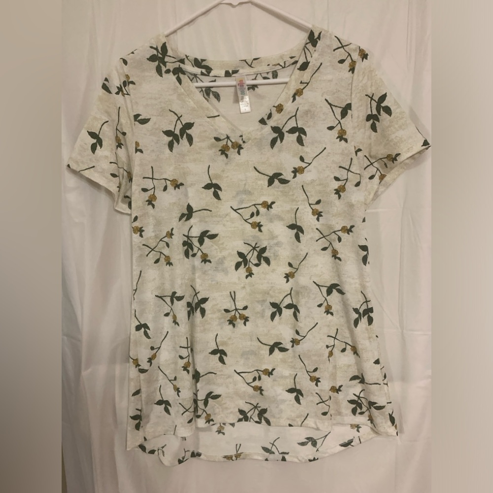 LuLaRue Women’s Small Shirt